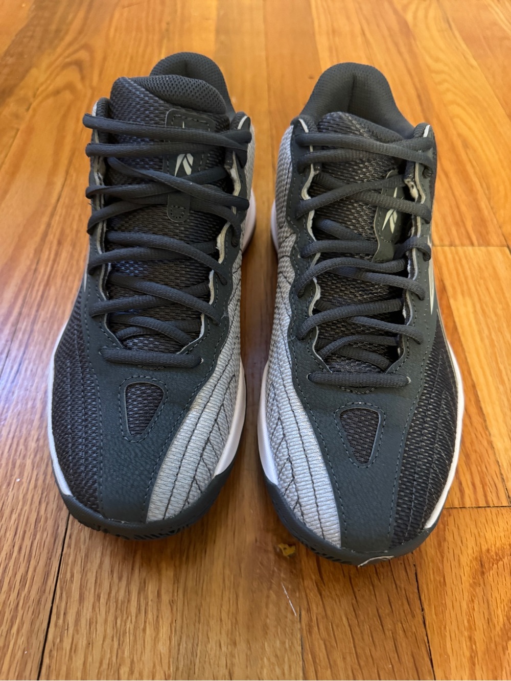 Reebok Press Basketball Shoes Gray Black White Women’s size 8